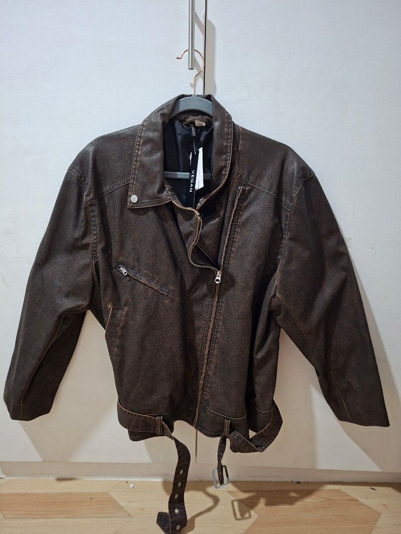 H&M Leather Jacket (Category: Coats, Jackets and Outerwear) located in Quezon City. Submitted by clairy_fairy (Listing ID 1466154152, Image 1). Description: .