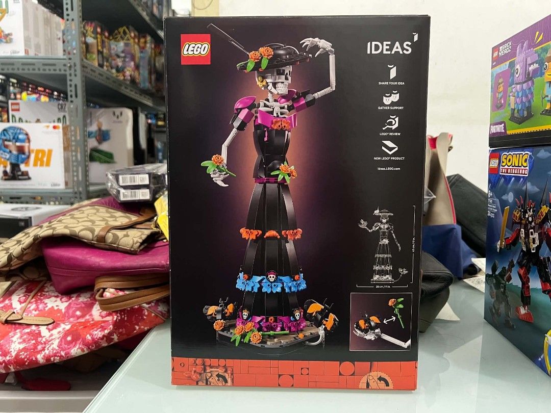 Lego Ideas 21372 La Catrina (Category: Lego & Building Sets) located in Manila. Submitted by agsbeagle888 (Listing ID 1466053282, Image 2). Description: We sell various collections of Lego original sets, Technic, Icons, Arts,Star Wars, Harry Potter,Disney, Speed Champions,Architecture,Marvel / DC ,Monkie Kids, Super Mario, Dreamzz, Creator,Ninjago, Sonic The Hedgehog, Minifigures, Lego Keychains Feel free to inquire models that you are interested