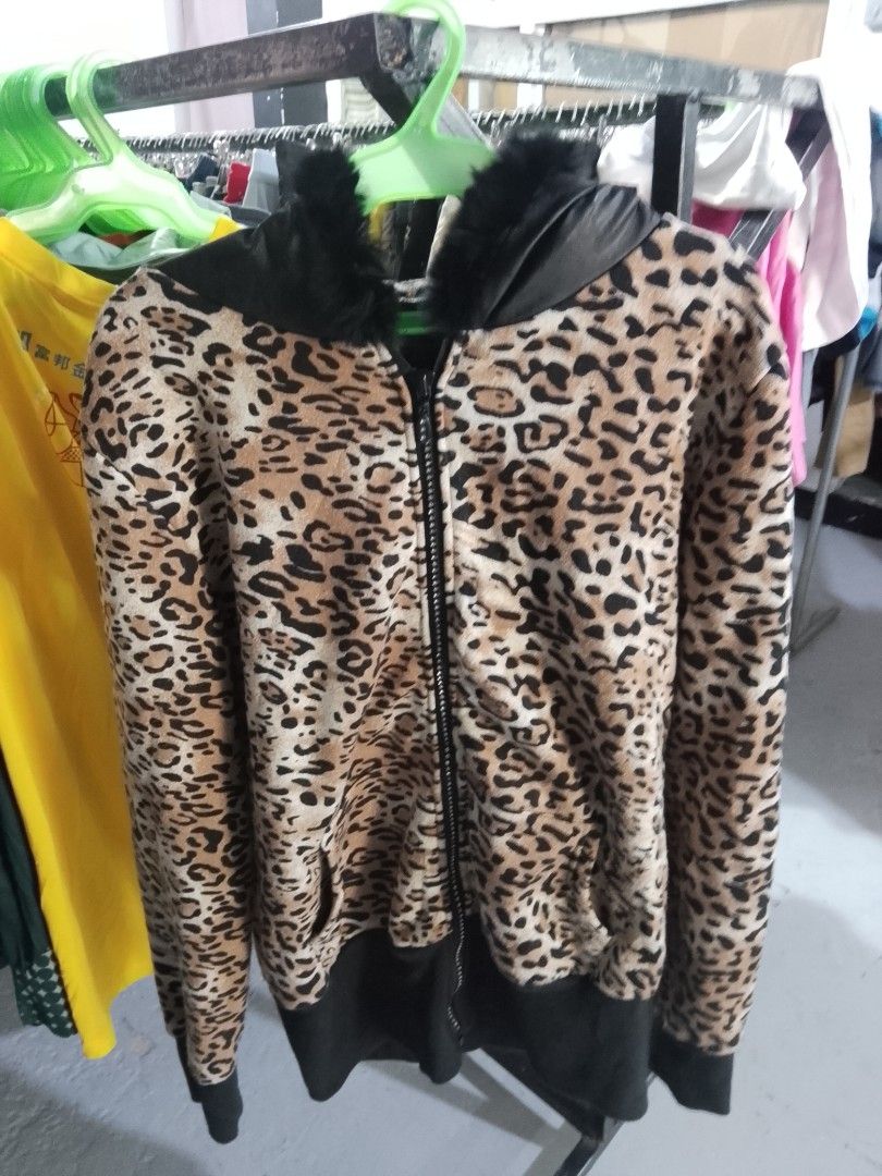 Leopard jacket (Category: Coats, Jackets and Outerwear) located in Angeles City. Submitted by 2bee_shop (Listing ID 1466144645, Image 1). Description: ANYONE INTERESTED? Y2K VIBES LEOPARD PRINT WITH LEATHER FUR HOOD 20/26 🧷 no issue 🧷 random only 300+SF.