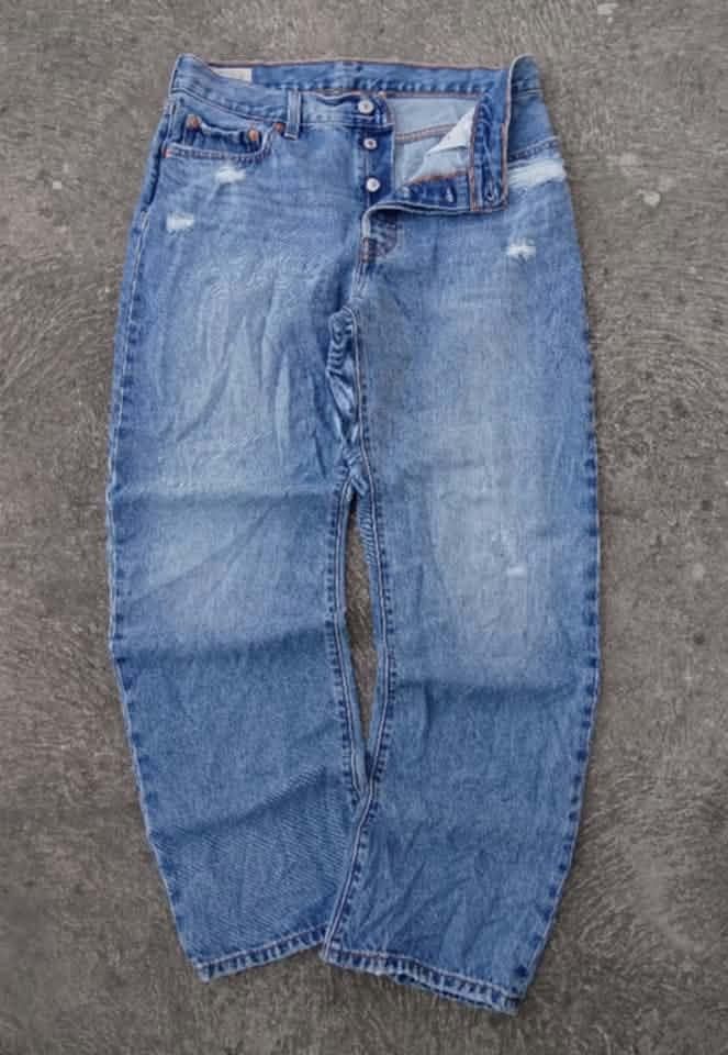 LEVI'S 501 BUTTON DOWN JEANS! (Category: Jeans) located in Caloocan City. Submitted by neonfinds (Listing ID 1465973026, Image 1). Description: Waist: 31 Length: 39.5 Thigh: 11 Hem: 8 Real Levi's vintage Jean! like new condition! Get now for free shipping!.