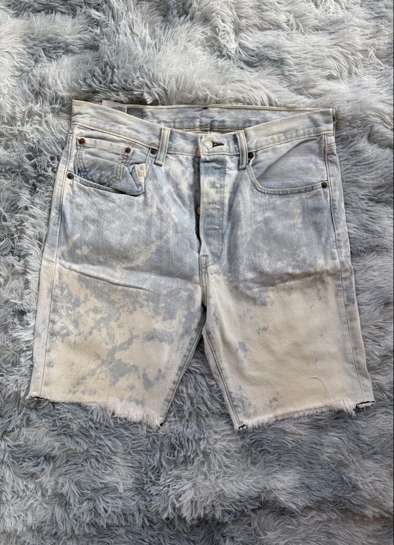 Levis 501 CT Buttonfly Shorts (Category: Jeans) located in Taguig. Submitted by mrwickjohn67 (Listing ID 1466081768, Image 2). Description: Excellent Issue: none Size: (in inches) Waistline: 32-34, Length: 19, Crotch: 14.5, Hem: 10.
