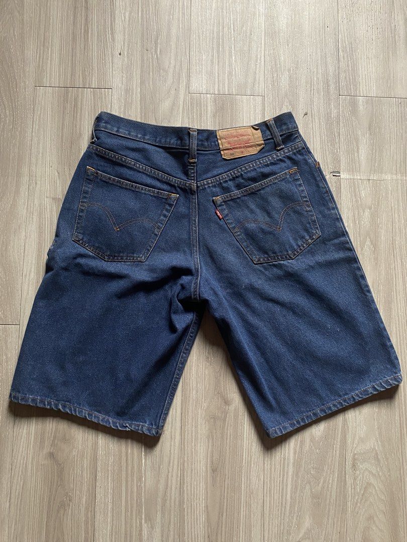 Levi’s 501’s jorts (Category: Shorts) located in Manila. Submitted by hunnid102933 (Listing ID 1465997877, Image 2). Description: Levi’s 501’s jorts 32x21.5 Issues: seen on pic 9/10 color rate 8/10 condition .