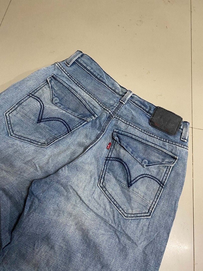 LEVIS 569 LONG JORTS (Category: Shorts) located in Cabagan. Submitted by kiane10 (Listing ID 1466092364, Image 3). Description: .
