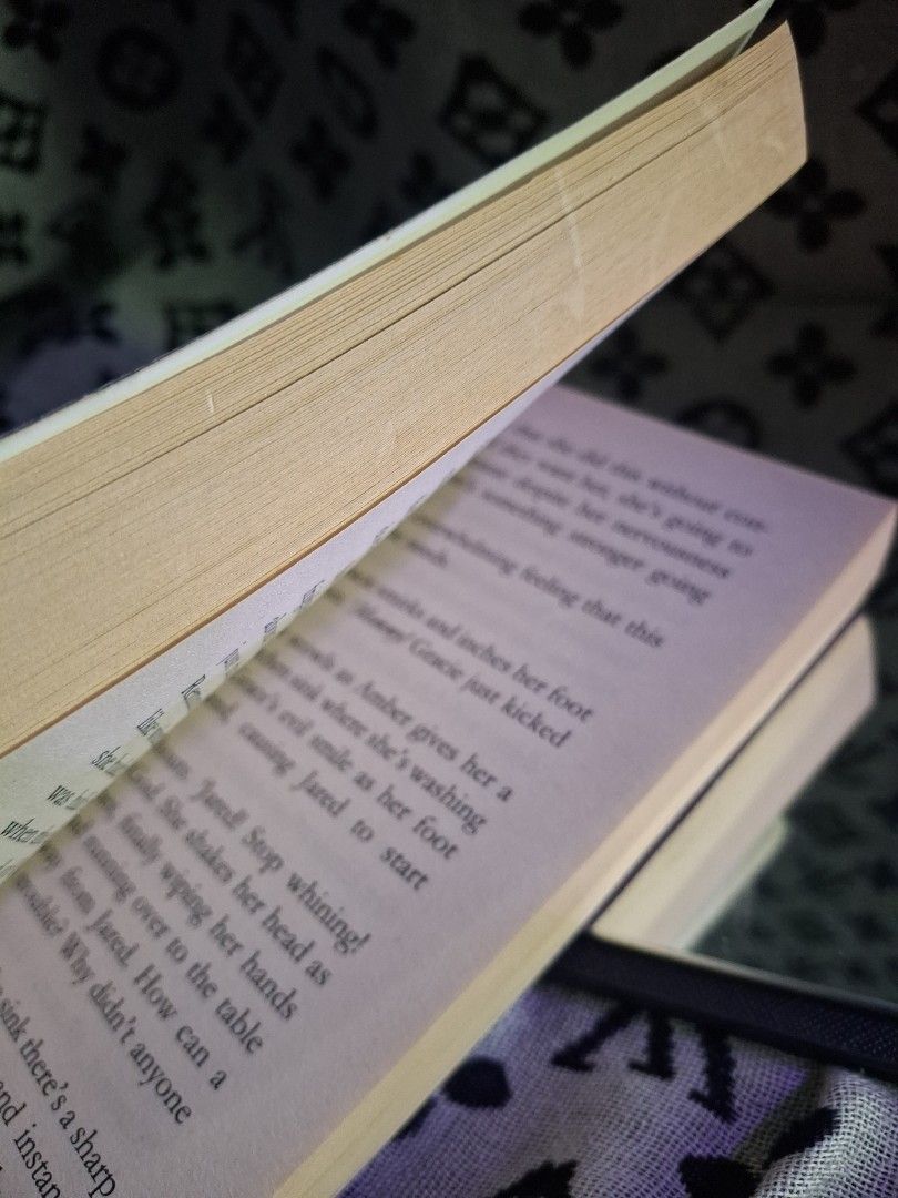Life Swap by Jane Green (Category: Storybooks) located in Puerto Princesa. Submitted by beepbobib (Listing ID 1466082800, Image 3). Description: Please keep in mind that these are second-hand books, so kindly manage your expectations. ⭐️ I can send more pictures upon request. ⭐️ Payment-first policy. ⭐️ No rush shipping, please. ⭐️ The miner will shoulder the shipping fee (SF). Our courier is J&T ⭐️can do meet up in : SM Puerto Princesa ⭐️Locatio