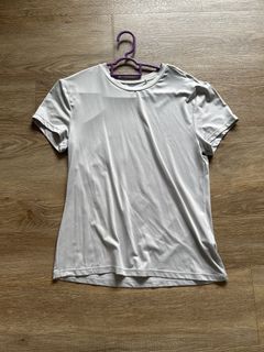 (Category: ) located in . Submitted by help_girl_clear_her_cupboard (Listing ID 1465997990, Image 1). Description: .