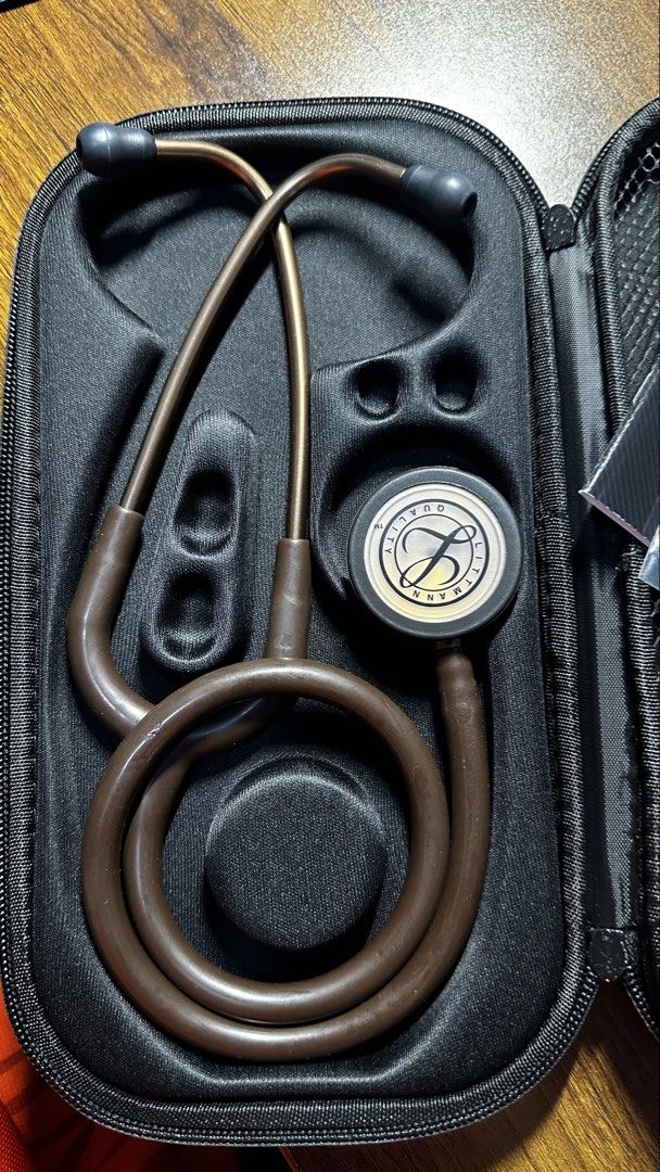 Littman Classic III (Category: Medical Supplies & Tools) located in Makati City. Submitted by zealearth_cf092d (Listing ID 1466020272, Image 1). Description: rfs: declutter - chocolate copper without name engraving - used during my my 4th year clinical duty and never used after - slight dent on the tubing barely visible - comes with: manual, original spare parts, without box - free stethoscope case - negotiable for sure buyers - location: qc .