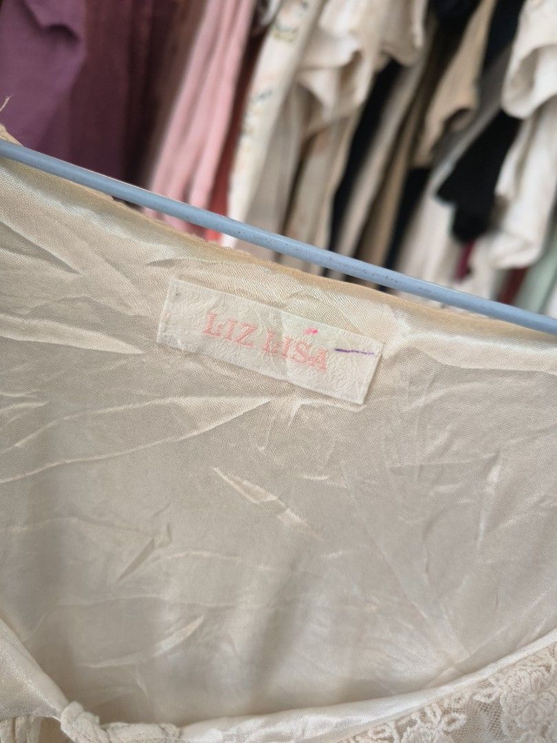 Liz Lisa floral blouse (Category: Blouses) located in Davao. Submitted by reiiz.thr1fts (Listing ID 1465964702, Image 2). Description: liz lisa floral blouse no issue at all good condition size M.