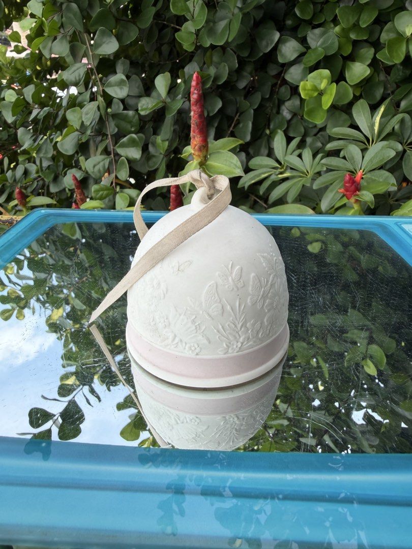 LLadro pink bell (Category: Other Home Decor) located in Davao. Submitted by parteawares2 (Listing ID 1466014240, Image 2). Description: One piece LLadro embossed bell.