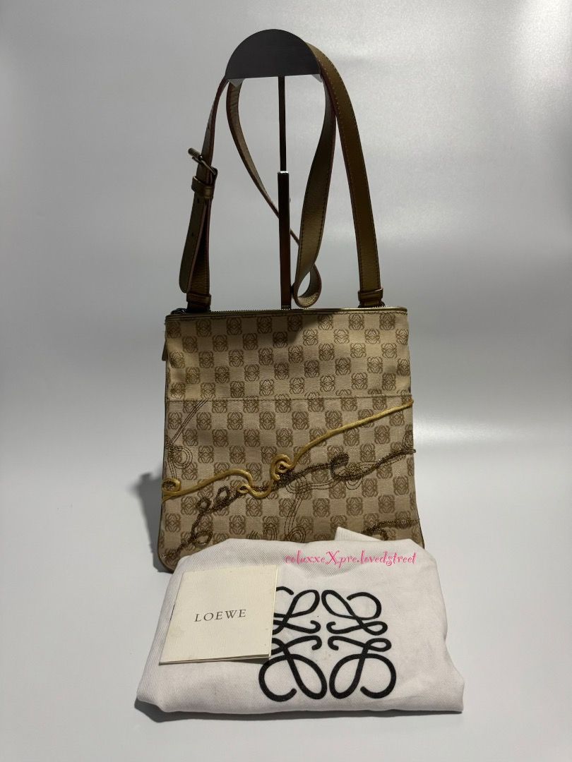 Loewe Anagram Sling (Category: Luxury Bags & Wallets) located in Las Pinas. Submitted by coluxxexprelovedstreet1828 (Listing ID 1466137720, Image 1). Description: Authentic Loewe Anagram Sling Rank AB Rubber lining cracking on sling Minimal signs of use Guaranteed authentic Negotiable Detailed pics available upon request No to meet up Courier j&t, LBC (by schedule) Lalamove/grab around metromanila SF shoulder by buyer Last photo for price referen