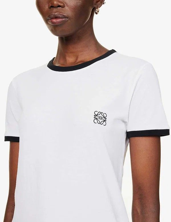 Loewe Ringer Anagram T-Shirt (Category: Shirts) located in Manila. Submitted by tres0824 (Listing ID 1465988767, Image 1). Description: Loewe Ringer Anagram Tshirt Size large 17" width 25" length Excellent condition Issue cut neck tag 250 + Shipping fee Taguig location Dm to purchase📩.