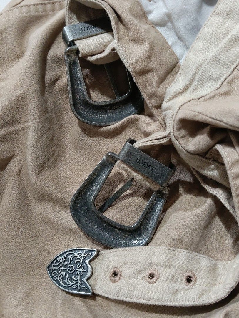 Loewe trouser (Category: Luxury Apparel) located in Ajuy. Submitted by aljohndalumpines88 (Listing ID 1466001665, Image 3). Description: no issue.