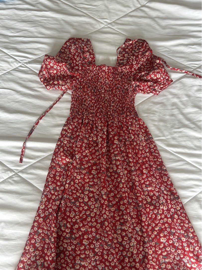 Long Red Floral Dress (Category: Dresses) located in Manila. Submitted by harleyscloset (Listing ID 1466070044, Image 1). Description: - Red floral print - Puff sleeves - Smocked bodice - Square neckline - Tie-back detail - Fitted waist - Flowy maxi skirt - Lightweight, feminine silhouette.