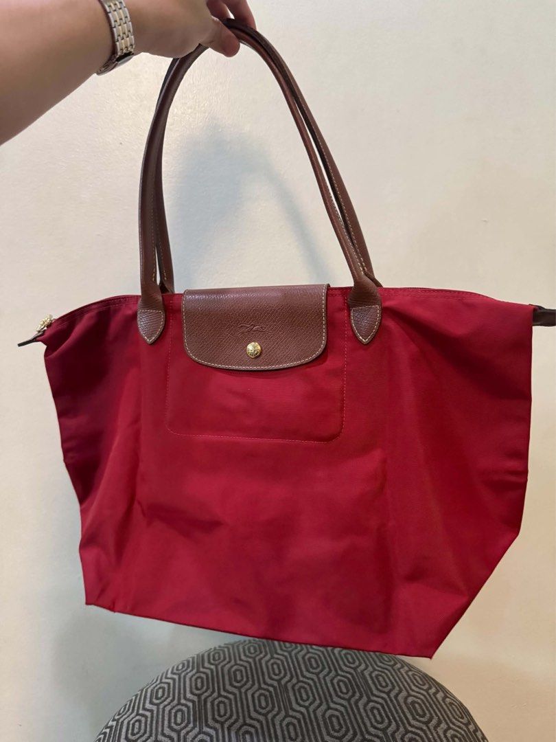 Longchamp Original (Category: Shoulder Bags) located in Quezon City. Submitted by dalsua (Listing ID 1465999303, Image 2). Description: Price negotiable.