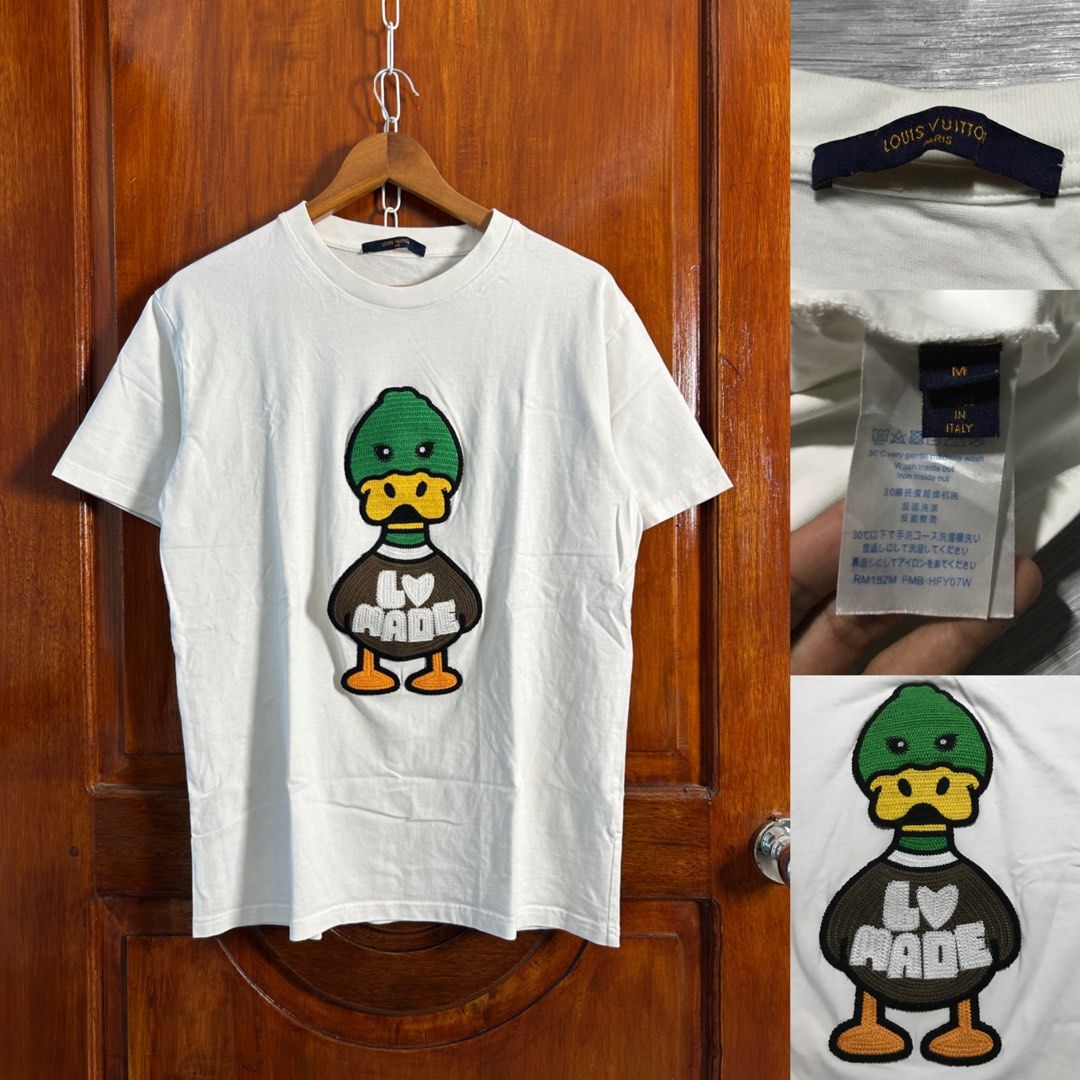 LOUIS VUITTON (Category: Tshirts & Polo Shirts ) located in Lingayen. Submitted by lacesteja15958 (Listing ID 1465979044, Image 1). Description: LOUIS VUITTON 🔥 DIMES: 20.5x27 SIZE: M ON TAG COLOR RATE: 9.8/10 EXCELLENT CONDITION MINE: 1799.