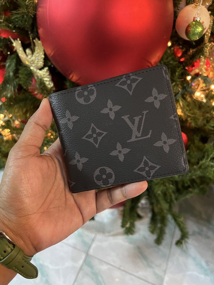 Louis Vuitton Monogram Eclipse Wallet – Black/Grey Leather (Category: Wallets & Card Holders) located in Valenzuela. Submitted by 3ssiastansachajapansurplus (Listing ID 1466052003, Image 1). Description: Coded Fresh na fresh Has minimal rob see photo.