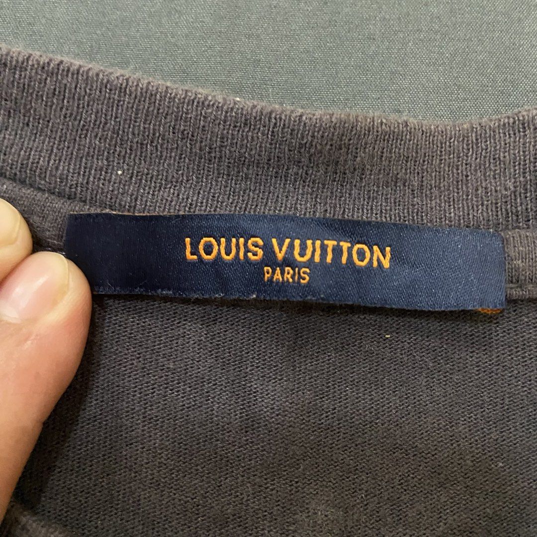 LOUIS VUITTON MONOGRAM GAMUSA LOGO TSHIRT (Category: Tshirts & Polo Shirts ) located in Manila. Submitted by ivan_carbungco (Listing ID 1466131442, Image 3). Description: LOUIS VUITTON MONOGRAM GAMUSA LOGO TSHIRT 20 by 30 GOOD CONDITION NEED WASH 1K CLAIM.