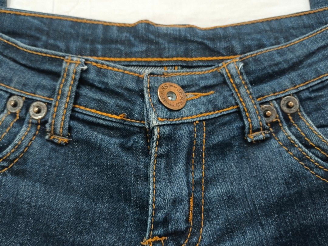 Lowrise Bootcut Jeans (Category: Jeans) located in San Juan City. Submitted by chanellycloe (Listing ID 1466048757, Image 2). Description: Brand: N/A Color: Denim/Dark Blue Style: Lowrise Bootcut Jeans Price: 380 📏Measurements: - Width: 30 Mode of Payment: 💙GCash Mode of Delivery: 🧡Lalamove.