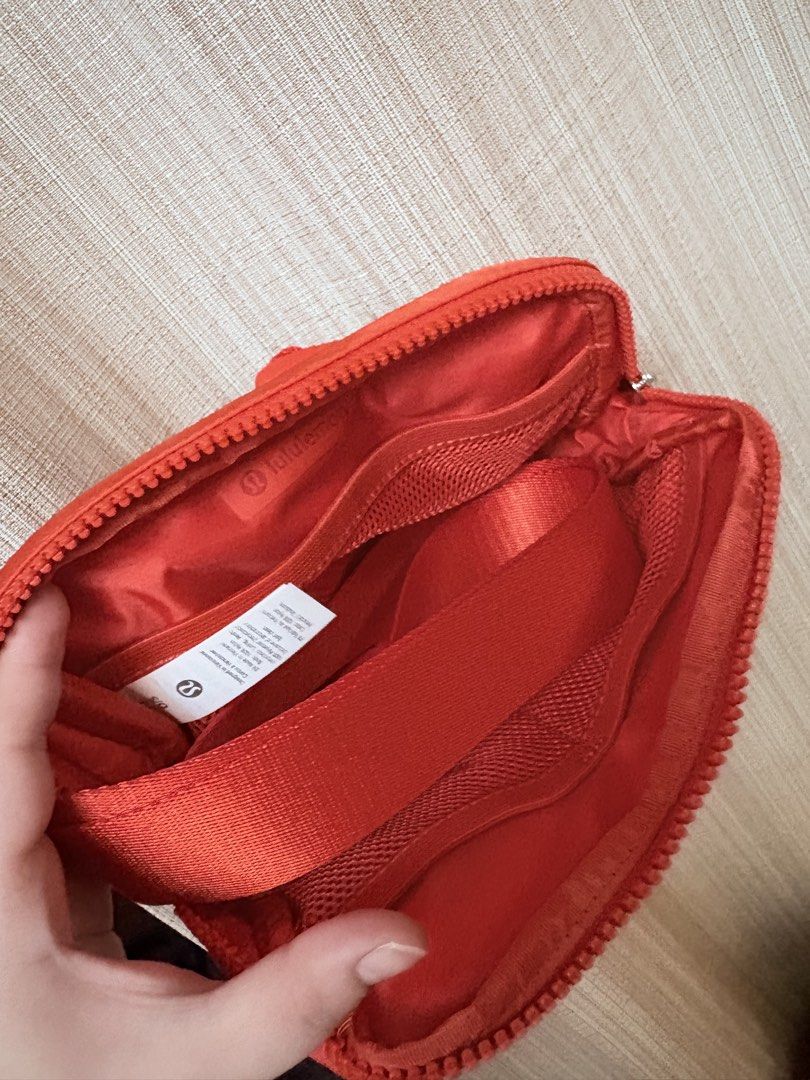 Lululemon Belt Bag from Canada (Category: Cross-body Bags) located in Silang. Submitted by collectionbyrk (Listing ID 1465808477, Image 3). Description: Original From Canada All brandnew! 2 pcs left.