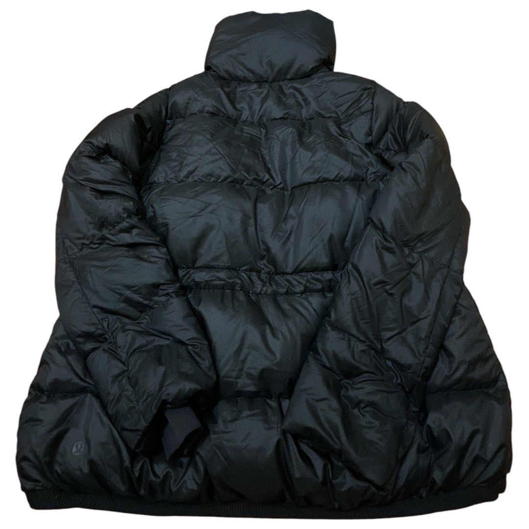 Lululemon Cloudscape Jacket (Category: Coats, Jackets and Outerwear) located in Cavite. Submitted by finders_haven (Listing ID 1465970223, Image 3). Description: Glyde fabric * wind resistant * water resistant PAYMENT FIRST Nationwide shipping via J&T EXPRESS .