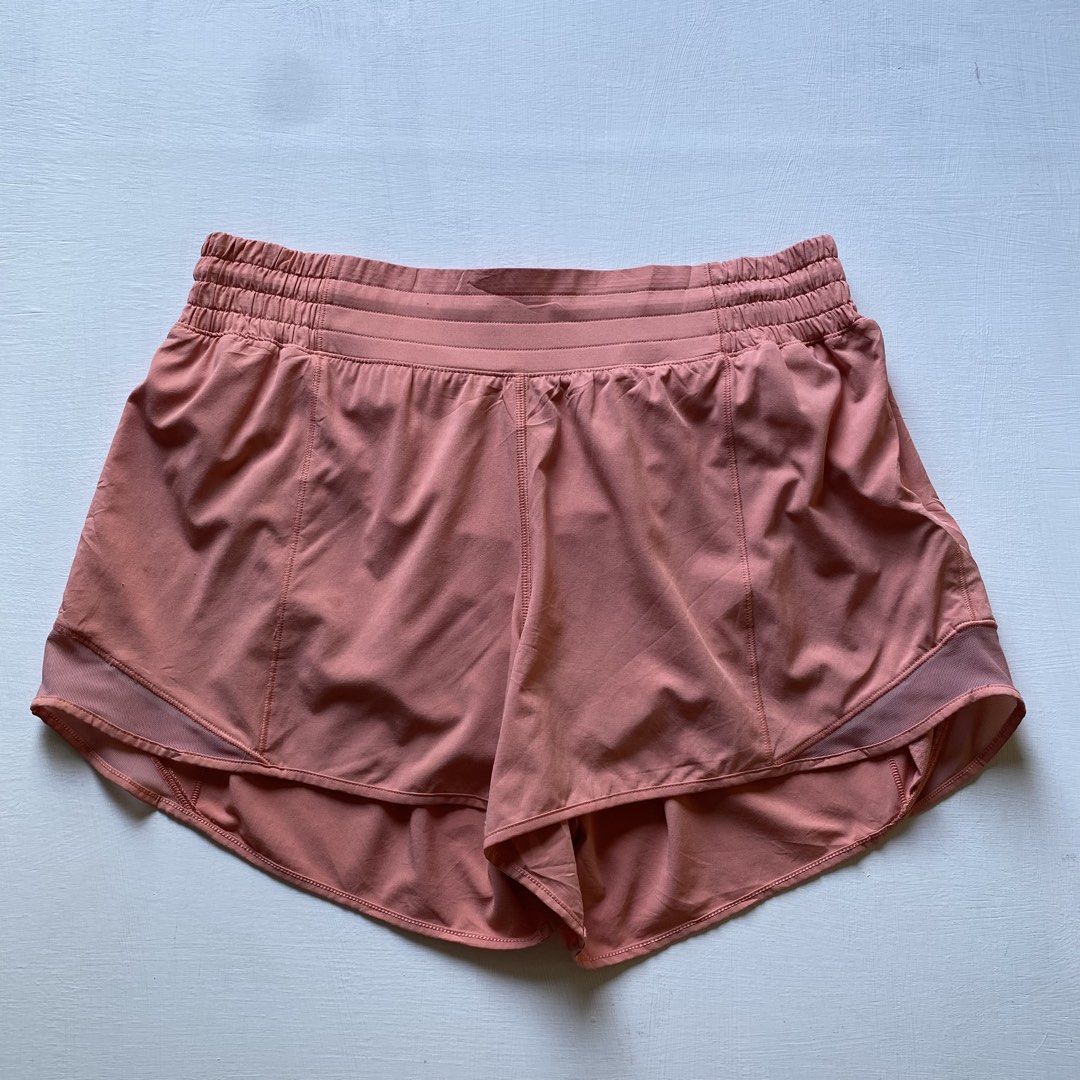 LULULEMON HOTTY HOT HIGH RISED LINED SHORTS (Category: Activewear) located in Bauang. Submitted by theactivearchive (Listing ID 1466080353, Image 3). Description: Dot 10 30-36 12 With inner-liner No issue Wash before use 📌 SHOP RULES & DETAILS ✨ First to pay, get the item! ✨ Open for reservation (₱100 minimum down payment) ✨ GCash Only | J&T Express ✨ Pay Now, Ship Now 👉 Please read my bio before placing an order. Discounts are welcome, but ple
