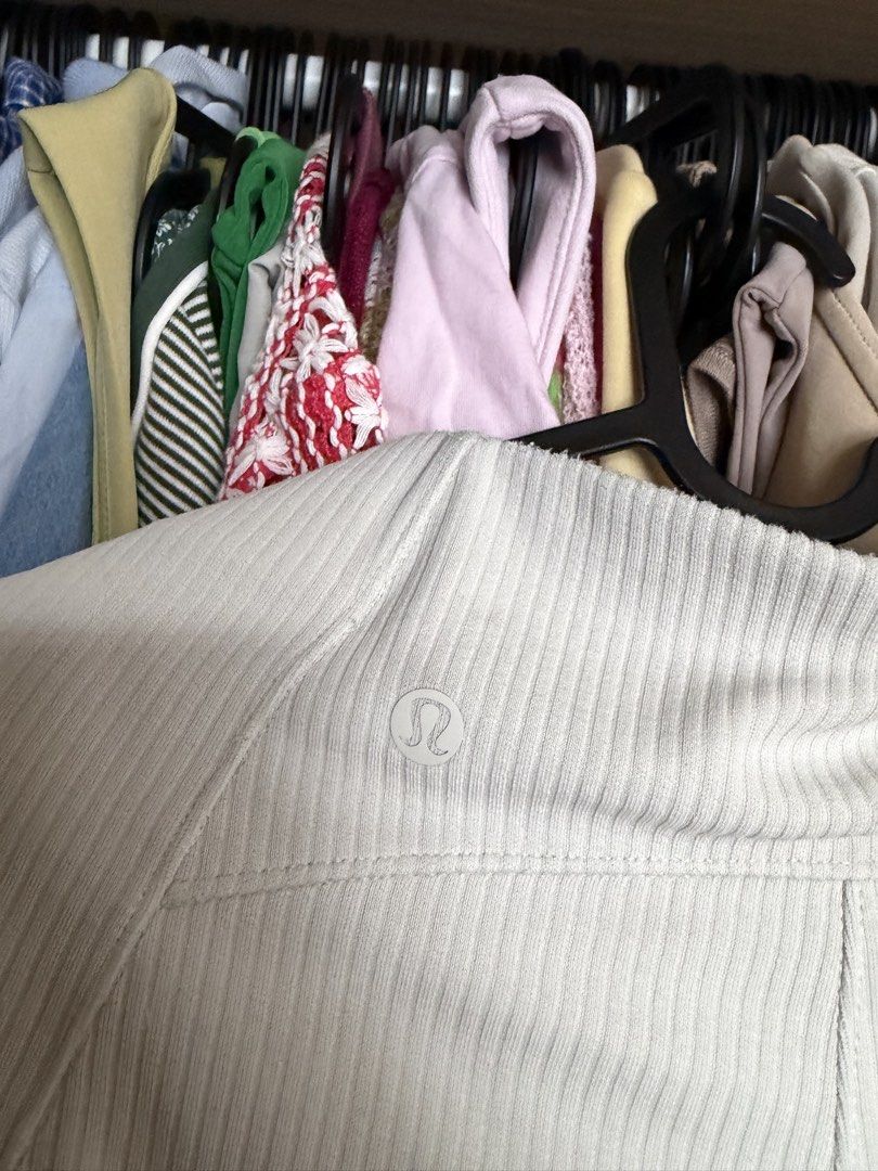 Lululemon Ribbed Softstreme High Rise Short (Category: Activewear) located in Quezon City. Submitted by _cjbarrera (Listing ID 1465956917, Image 3). Description: With minimal lint & stain see photo hence selling low.