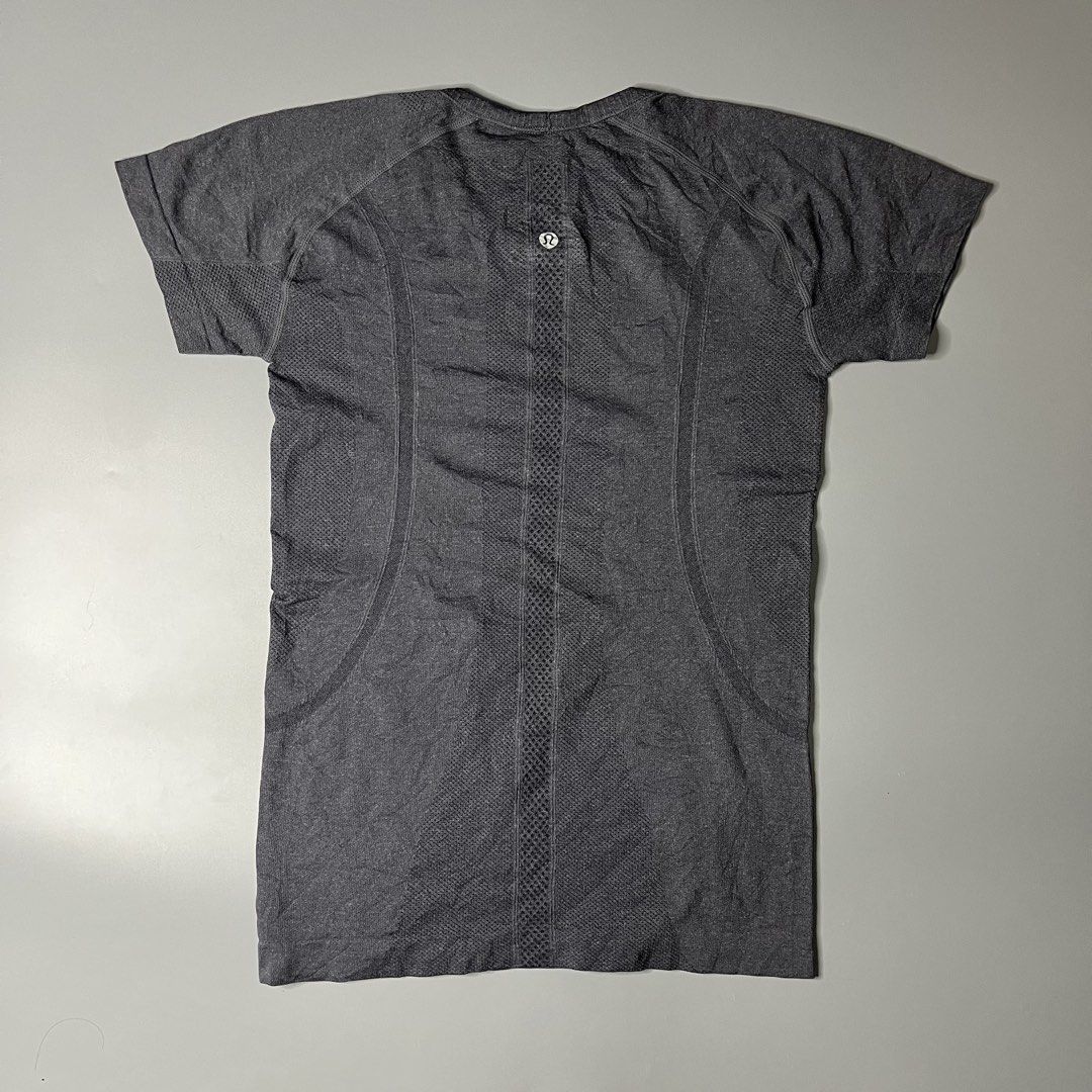 LULULEMON SWIFTLY TECH 2.0 (Category: Activewear) located in Manila. Submitted by aaaaaahhhhhh (Listing ID 1466000923, Image 2). Description: Size 6 15.5W 24.5L Missing Maintag Lalamove or J&t Express + Shipping fee.