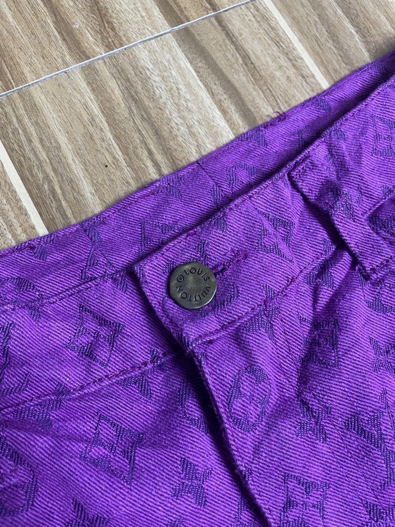 Lv monogram (Category: Luxury Apparel) located in Naga. Submitted by black-market00 (Listing ID 1466084118, Image 3). Description: Waist 30 Lenght 17 No issue.