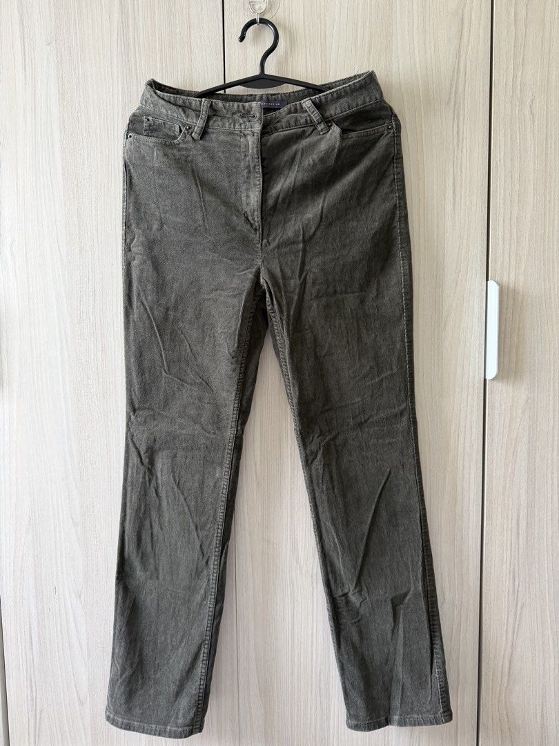 M &S Collection (Marks & Spencer) Pants/ Jeans (Category: Jeans) located in Taguig. Submitted by rosie.xoxo (Listing ID 1465979670, Image 1). Description: Black corduroy Length: 39 inches RFS: Maliit na sakin.