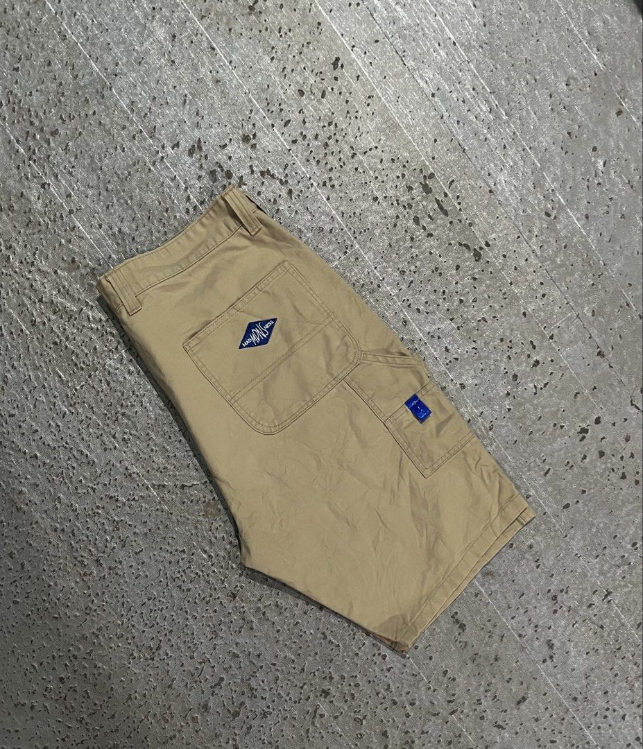 MADNESS CARPENTER SHORT (Category: Shorts) located in Asuncion (Saug). Submitted by carls_thrift21 (Listing ID 1466090893, Image 1). Description: MADNESS CARPENTER SHORT Size:30-33 Length:20 Excellent Condition 10/10 Color Rate 📩📥.