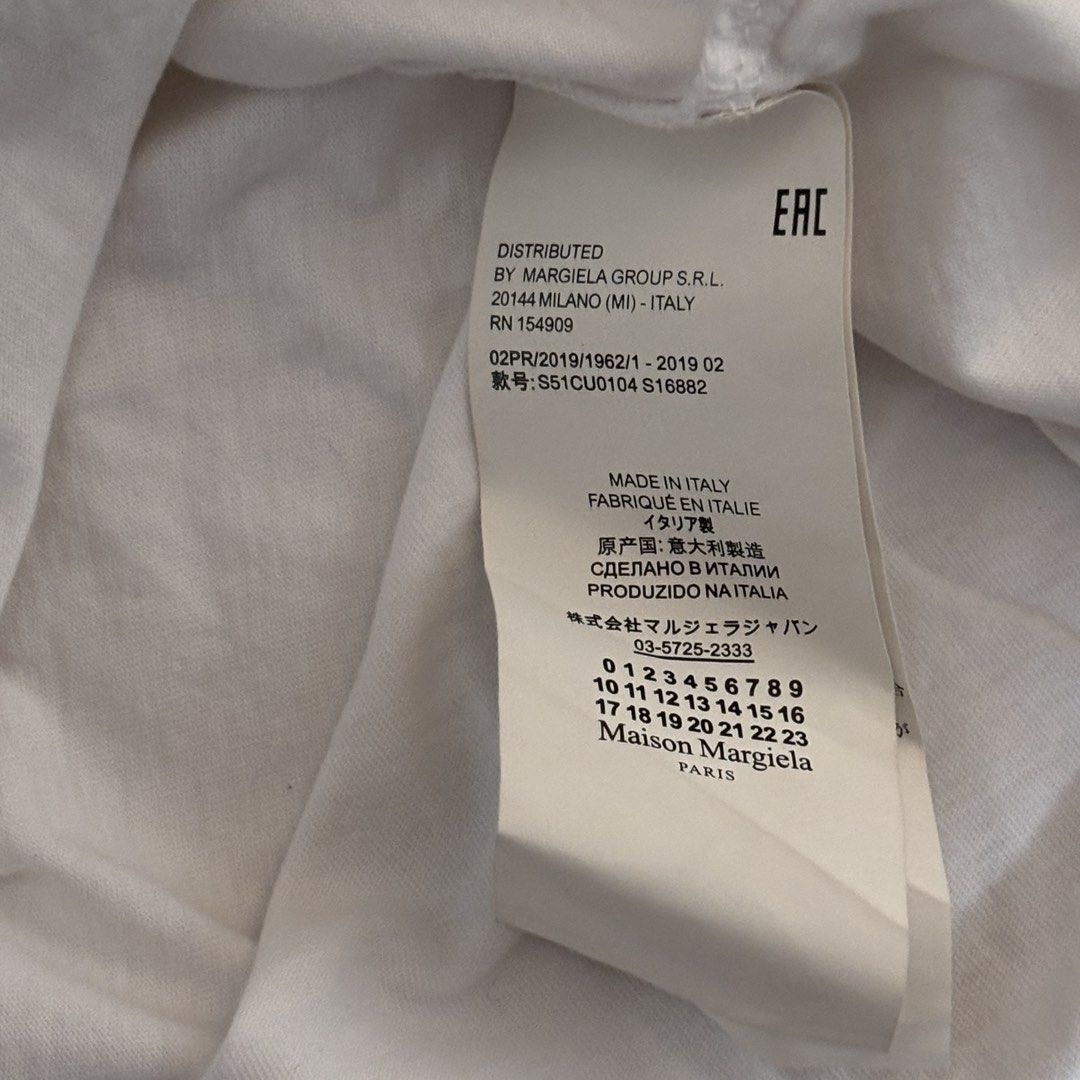 MAISON MARGIELA (Category: Formal Shirts) located in Manila. Submitted by santino11111 (Listing ID 1466021330, Image 3). Description: .