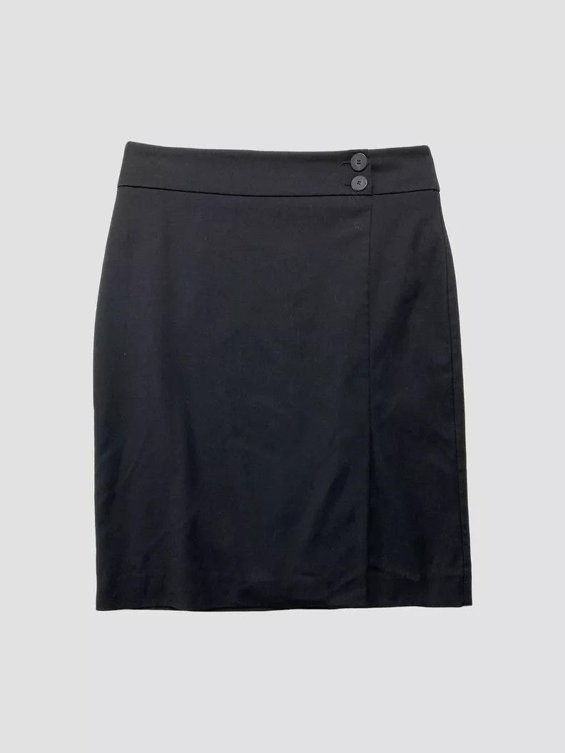 Mango Basics Black Mini Skirt Size EUR 36 (Category: Skirts) located in Quezon City. Submitted by corrnic (Listing ID 1466061086, Image 1). Description: - Brand: Mango Basics - Size: EUR 36 / USA 4 / MEX 3 - Color: Classic Black - Design: Wrap-style front with two dark buttons on the waistband - Closure: Secure zip closure at the back - Fit: Straight cut silhouette - Perfect for: Office wear, formal events, or casual weekend outings.