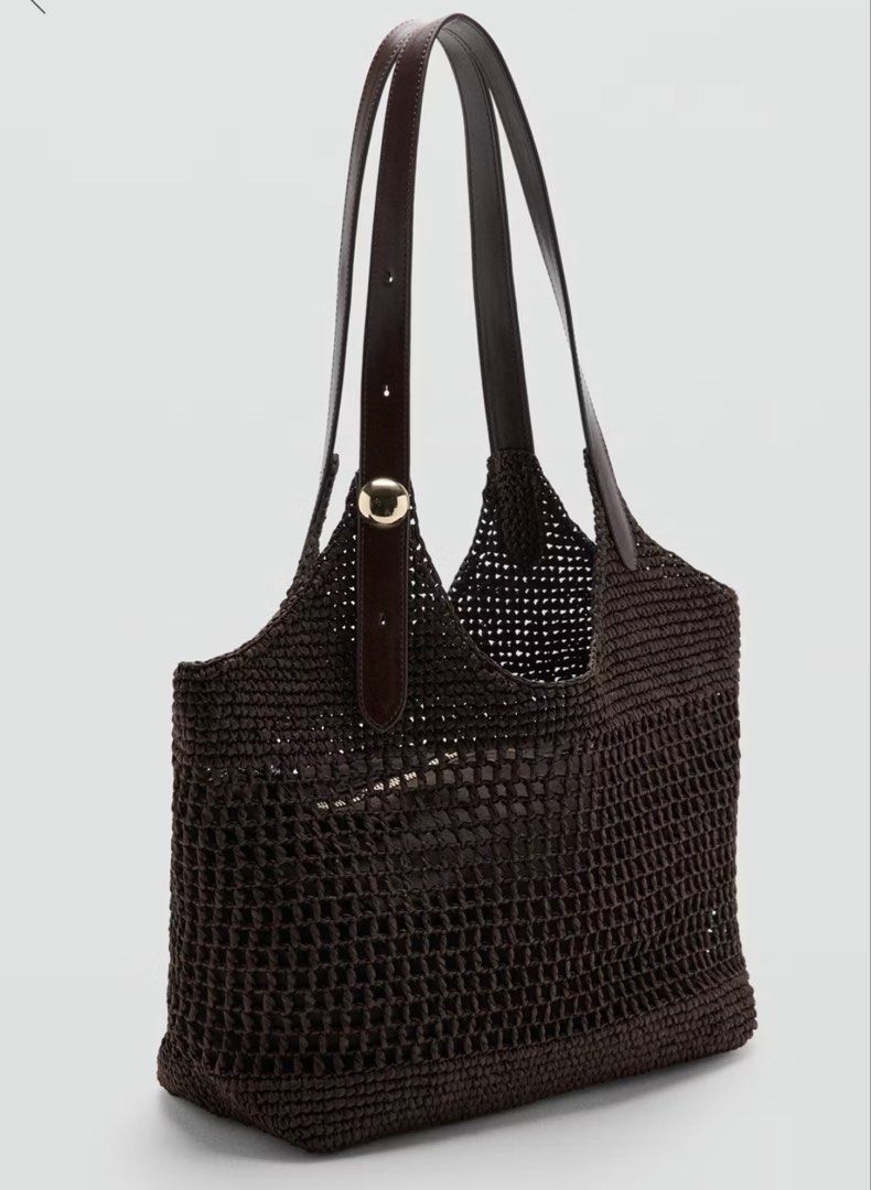 Mango Natural Shopper Bag Brown (Category: Luxury Bags & Wallets) located in Mandaluyong City. Submitted by keep.it (Listing ID 1465959599, Image 2). Description: Mango Retails 3595.