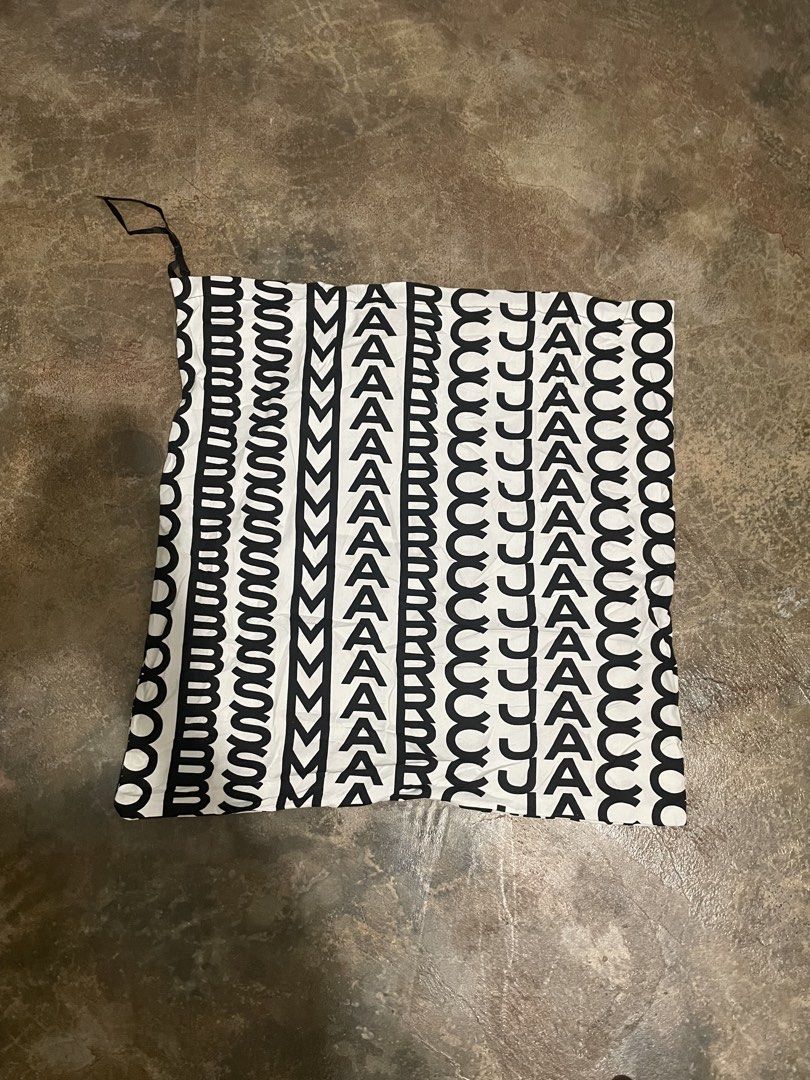 Marc Jacobs dust bag (Category: Looking For) located in Davao. Submitted by mj_designervintagecurator (Listing ID 1465970183, Image 2). Description: 📌size 19 width / 20 length inches no wash tag.