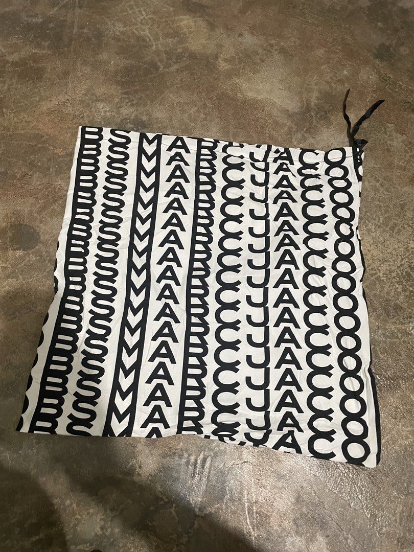 Marc Jacobs dust bag (Category: Looking For) located in Davao. Submitted by mj_designervintagecurator (Listing ID 1465970183, Image 1). Description: 📌size 19 width / 20 length inches no wash tag.