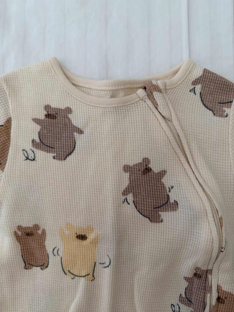 Marks & Spencer (Category: Babies & Kids Fashion) located in Manila. Submitted by mommyknowsbest (Listing ID 1465985954, Image 2). Description: 100% Authentic Size: 3-6 months Condition: 10/10 RFS: outgrown Price: P 150 + SF MOP: BDO, BPI or GCash.