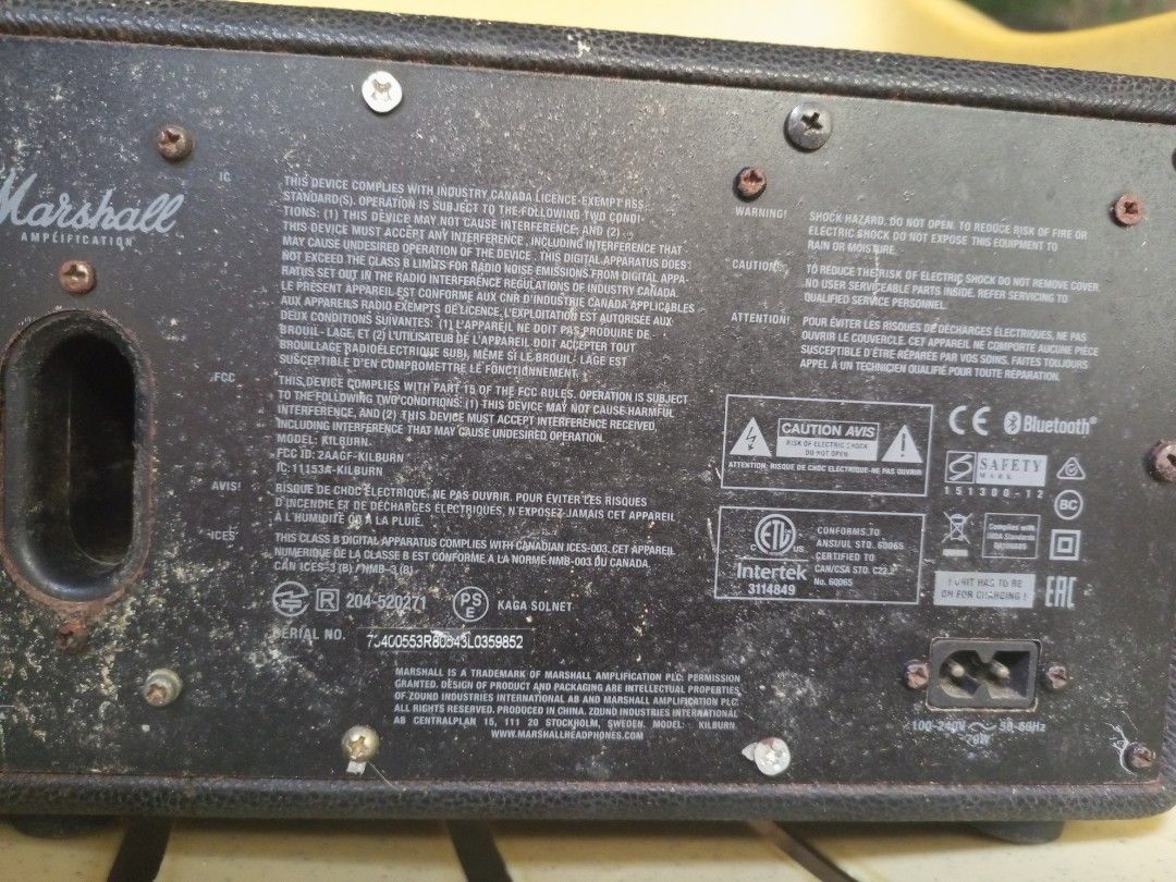 Marshall Kilburn 1 (No power) (Category: Soundbars, Speakers & Amplifiers) located in Caloocan City. Submitted by roscoe1125 (Listing ID 1465997405, Image 3). Description: Hi, Im Selling my almost 3yrs Old Marshall Kilburn 1 (No power) "Buy at Your Own Risk" -Bigla na lang sya Nawalan ng power nung last lime ko sya ginamit. kahit nakasaksak walang Power, no time and extra money para ipagawa pa. Ngayon naka display nlng sya Sa Room. selling this @