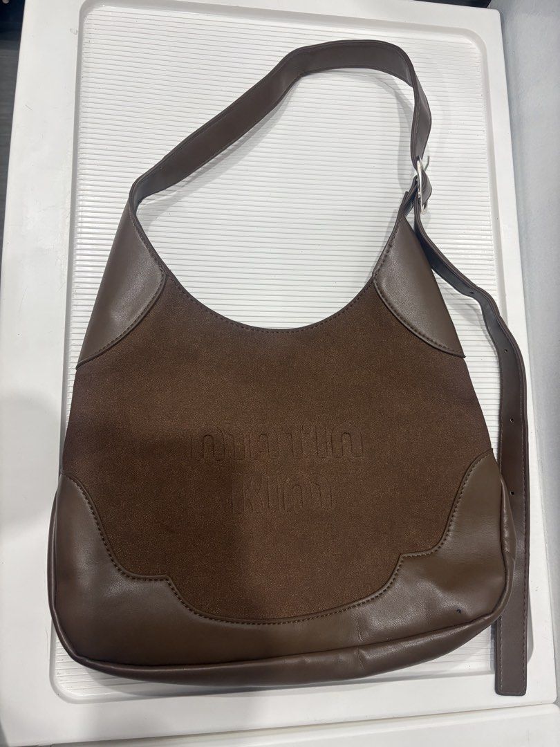 Matin Kim Hobo bag (Category: Luxury Bags & Wallets) located in Tuba. Submitted by thebag-oh (Listing ID 1466076420, Image 3). Description: Matin Kim hobo bag black 400 Brown 500 Brown suede 500 .
