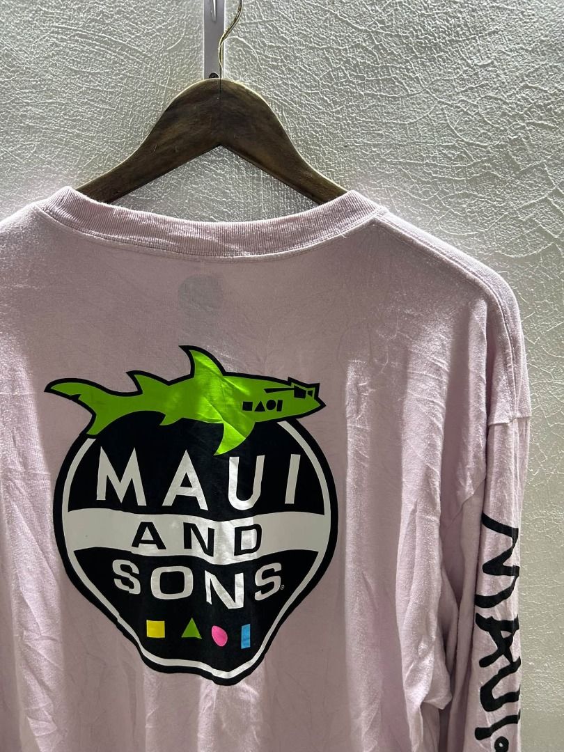 MAUI AND SONS LS (Category: Tshirts & Polo Shirts ) located in Caloocan City. Submitted by j3ngsanity (Listing ID 1466066042, Image 2). Description: DIMES : 23x31.5 ISSUE : 1 PINHOLE DUN SA HANGTAG.