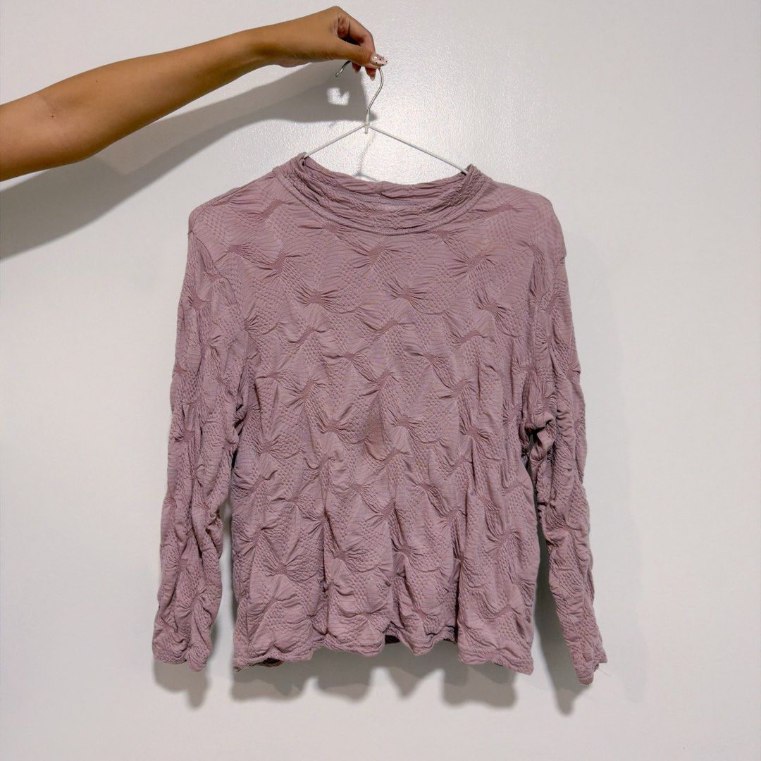mauve ruched top (Category: Blouses) located in Cebu City. Submitted by cuteoncue (Listing ID 1466150464, Image 2). Description: small-med (see last two photos for flaws).