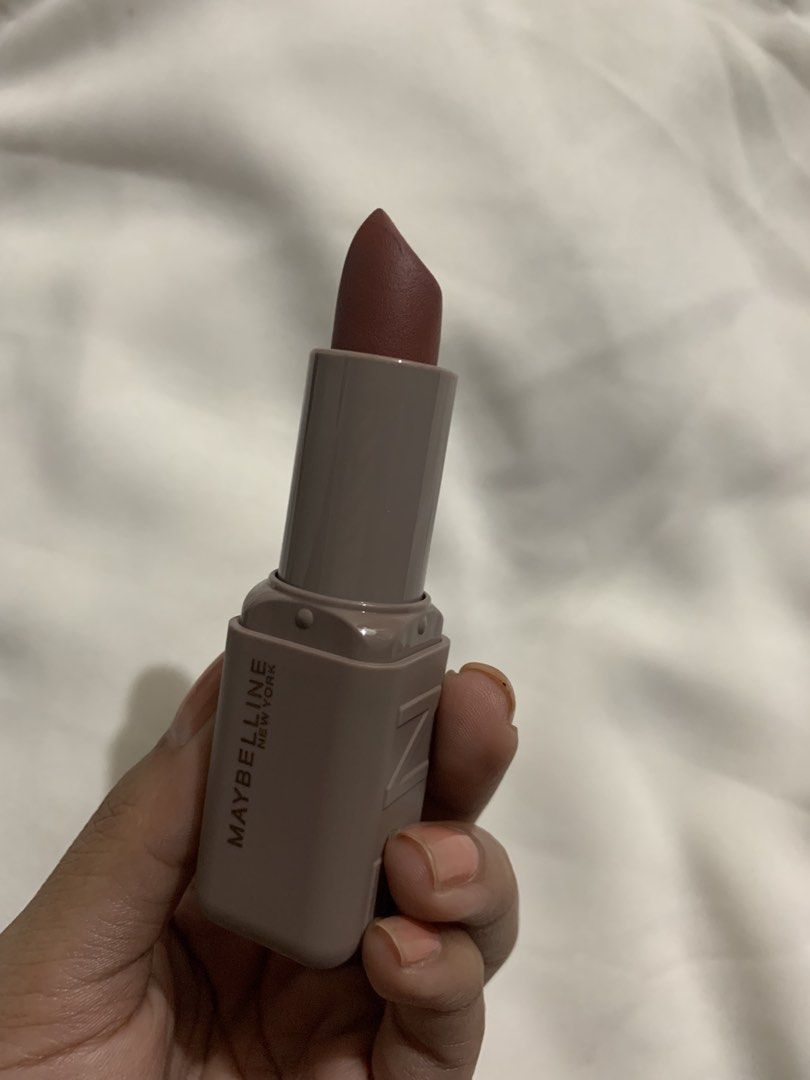 Maybelline Serum Matte Lipstick (Category: Makeup) located in Quezon City. Submitted by pinkbunny444 (Listing ID 1466054115, Image 2). Description: shade: 006 Hold the Door condition: used once ( pinang content lang ).