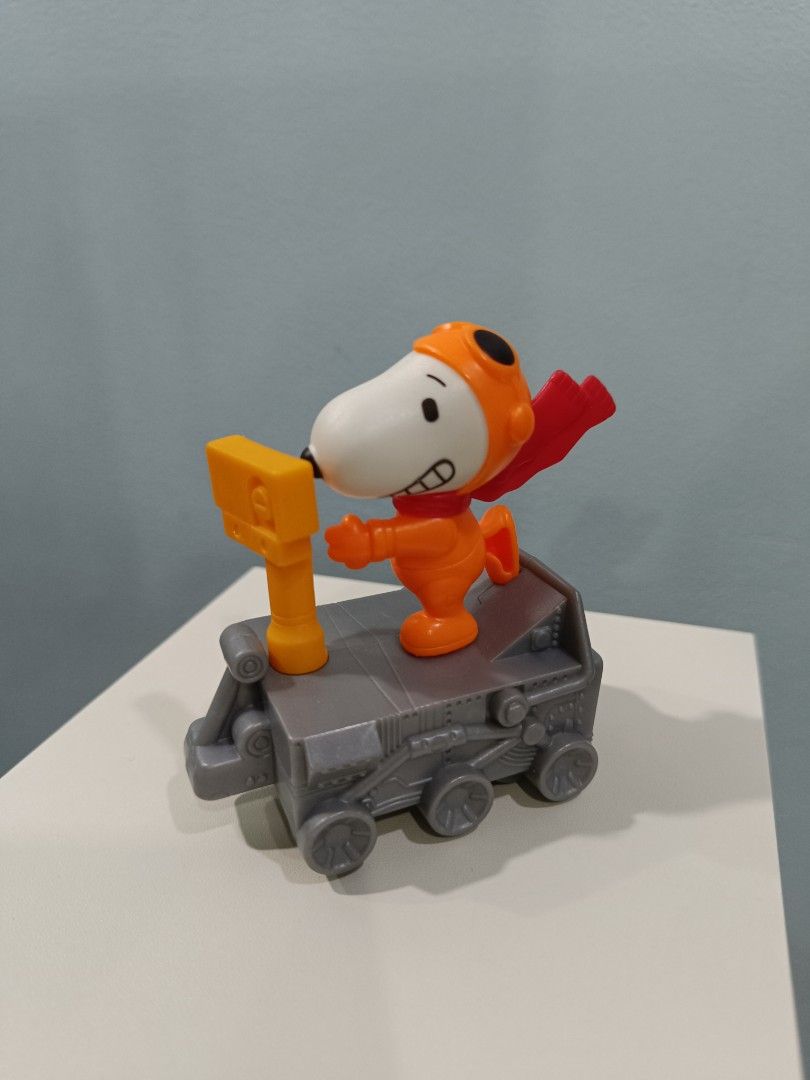 McDonald's Happy Meal Snoopy Space Buggy (Category: Action & Battle Toys) located in Manila. Submitted by calvin3teri (Listing ID 1465982474, Image 1). Description: 100 Grab/Lalamove only ( buyer will book and shoulder fee ) MOP: Gcash .