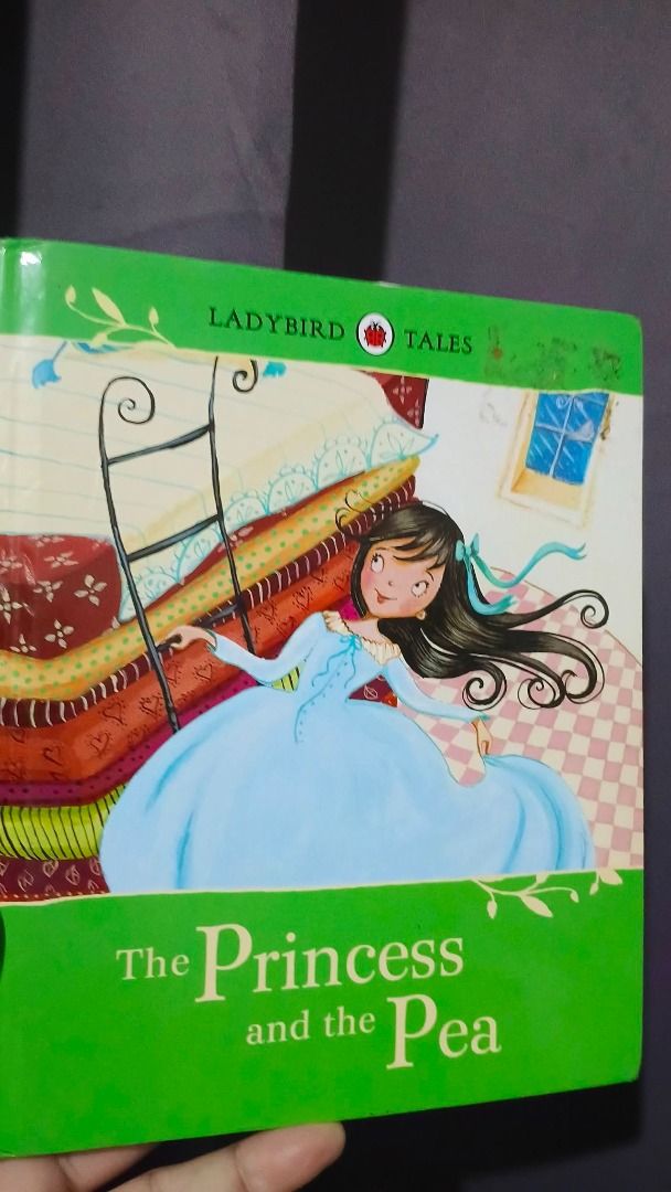 MEDIUM-SIZED LADYBIRD CLASSICS BOOK BUNDLE (5 BOOKS) (Category: Children's Books) located in Cagayan de Oro. Submitted by crome2024 (Listing ID 1466110359, Image 2). Description: .