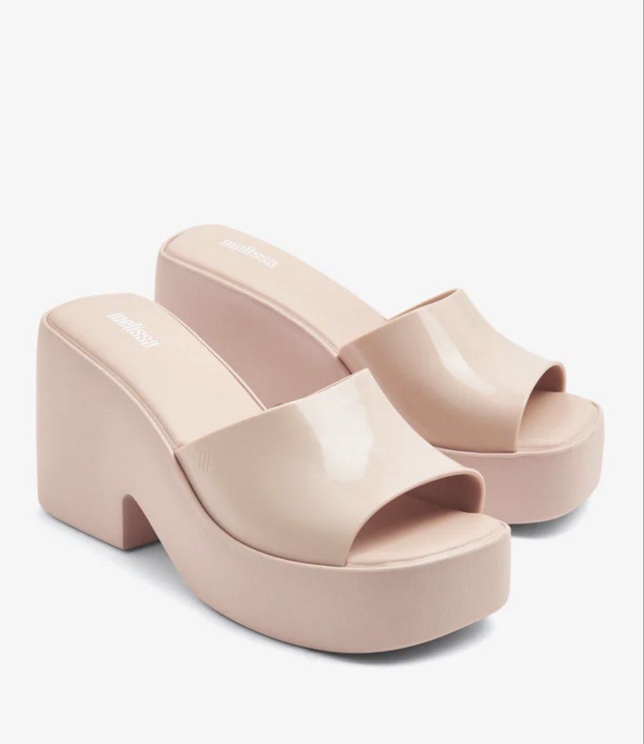 Mellisa posh wedge 38 (Category: Wedges) located in Makati City. Submitted by moiobsession (Listing ID 1466008477, Image 3). Description: mellisa posh size 38 with box pa very slightly used lng .