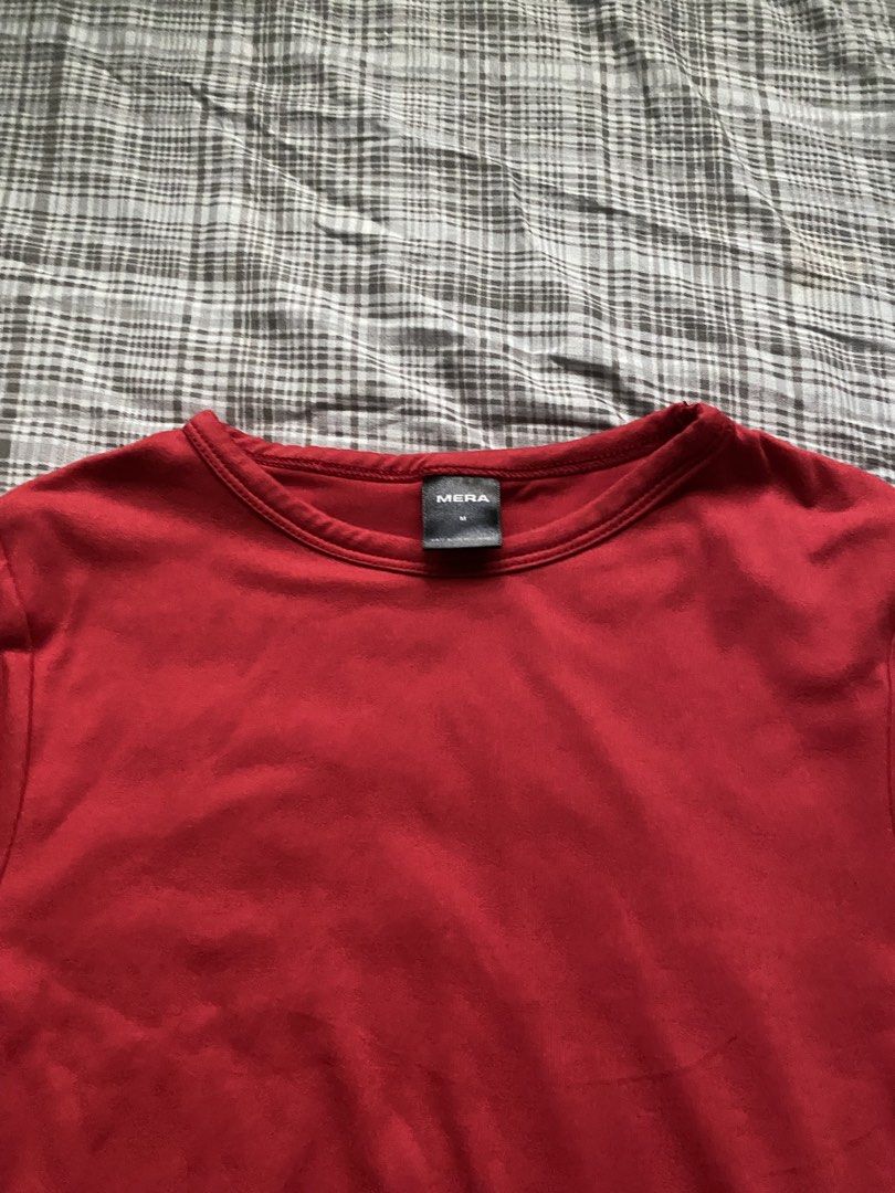 Mera Red Croptop (Category: Shirts) located in Quezon City. Submitted by lovedbytali (Listing ID 1466126344, Image 2). Description: size m.
