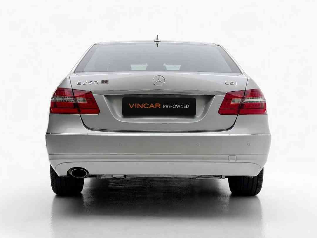 Mercedes-Benz E-Class E250 CGI (Category: Used Cars) located in Singapore. Submitted by vincar_pre-owned (Listing ID 1466097330, Image 3). Description: Extremely well maintained and taken care off by the previous owner! One of the best luxury sedans ever sold! Spacious and comfortable interior with a smooth and reliable powertrain! Contact us today to arrange a viewing for this unit at the V1ncar pre-owned showroom now! Accessories: Keyless entry