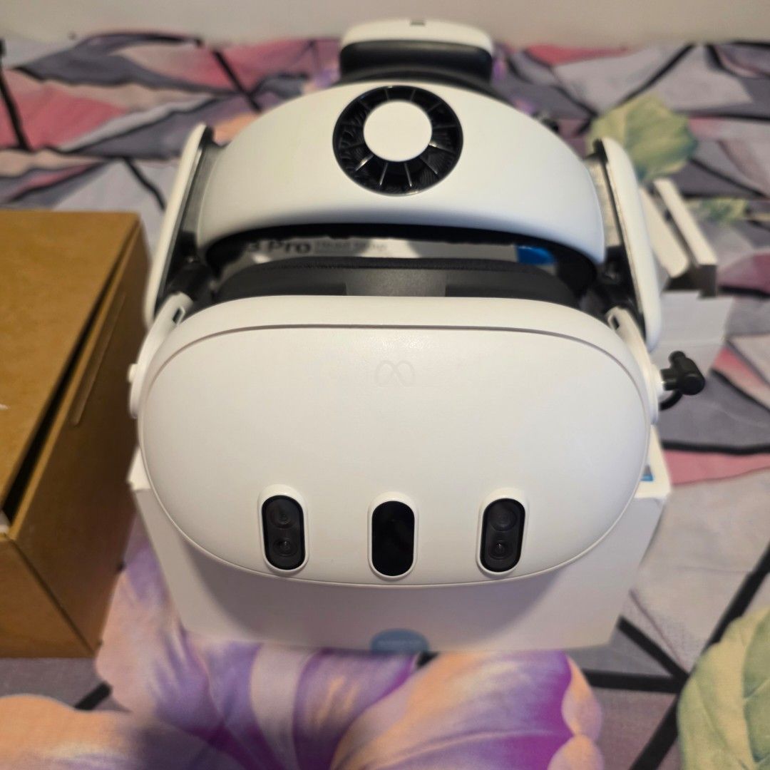 Meta Quest 3 VR Headset (512GB Storage / 8GB RAM) (Category: Others) located in Manila. Submitted by olivertorr68046 (Listing ID 1466044006, Image 1). Description: Meta Quest 3 VR Headset (512GB Storage / 8GB RAM) + Free BOBOVR Battery Strap Upgrade Price: ₱34,000 PHP (Slightly Negotiable) Condition: Excellent / Very Clean (6 months of careful, light use) Location: Parañaque Area What’s Included: • Meta Quest 3 VR Headset (512GB) SET • Upgrade: B