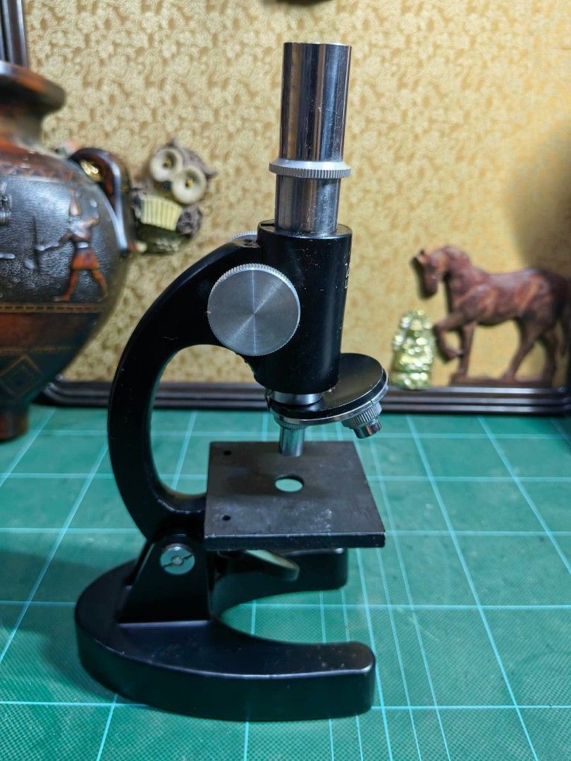 Microscope - Vixen Ultra B - Incomplete (Category: Other Home Decor) located in Cebu City. Submitted by dudes_villanueva (Listing ID 1466109956, Image 3). Description: Microscope - Vixen Ultra B 📌 Lacking Parts. Sold as is. Pangdisplay pwede or hanapan nyo ng parts. Height : 8.5 in.