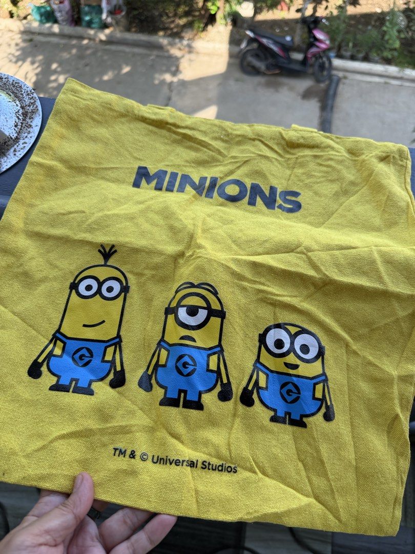 Minions Tote Bag (Category: Tote Bags) located in Cadiz. Submitted by solynb28 (Listing ID 1465957862, Image 3). Description: -thrifted bag -open only, very nice color -no flaws, just needs ironing -slightly negotiable ▫️what you see is what you get▫️colors may vary due tolighting▫️buy at your own risk ▫️no long reservation, unless the item is paid▫️payment 1st policy▫️no return, no exchange, no refund▫️joy miners/reservers/lowballers will be blo