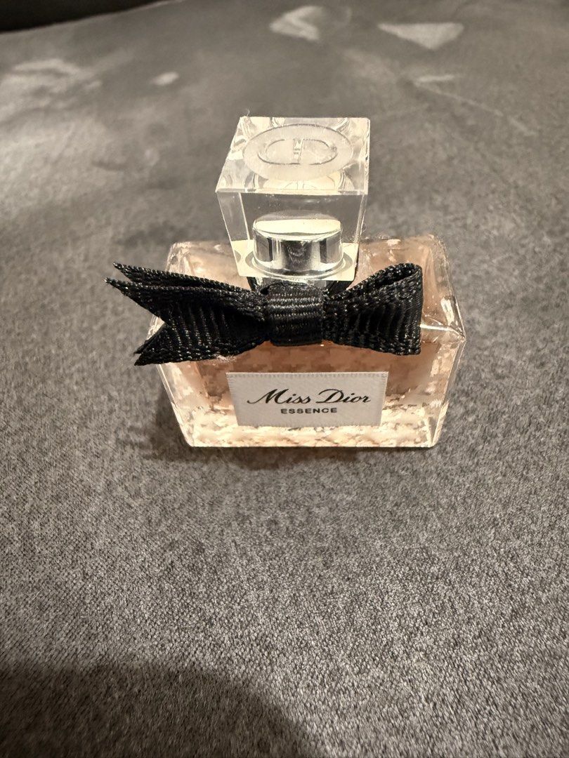 MISS DIOR ESSENCE EDP 5 ML AUTHENTIC (Category: Fragrance & Deodorants) located in Quezon City. Submitted by mine4now (Listing ID 1466023194, Image 3). Description: What : DIOR ESSENCE EDP 5ml Free from the set I purchased. Origin: MACYS US CONDITION: NEW WITHOUT BOX SIZE: 5ml RFS: DECLUTTERING Shipping fee: PAID by the buyer No: COD Courier: lbc, grab or lalamove J&T — if not busy MOP: Gcash, maya or online banking *For sure buyer, shipping is o