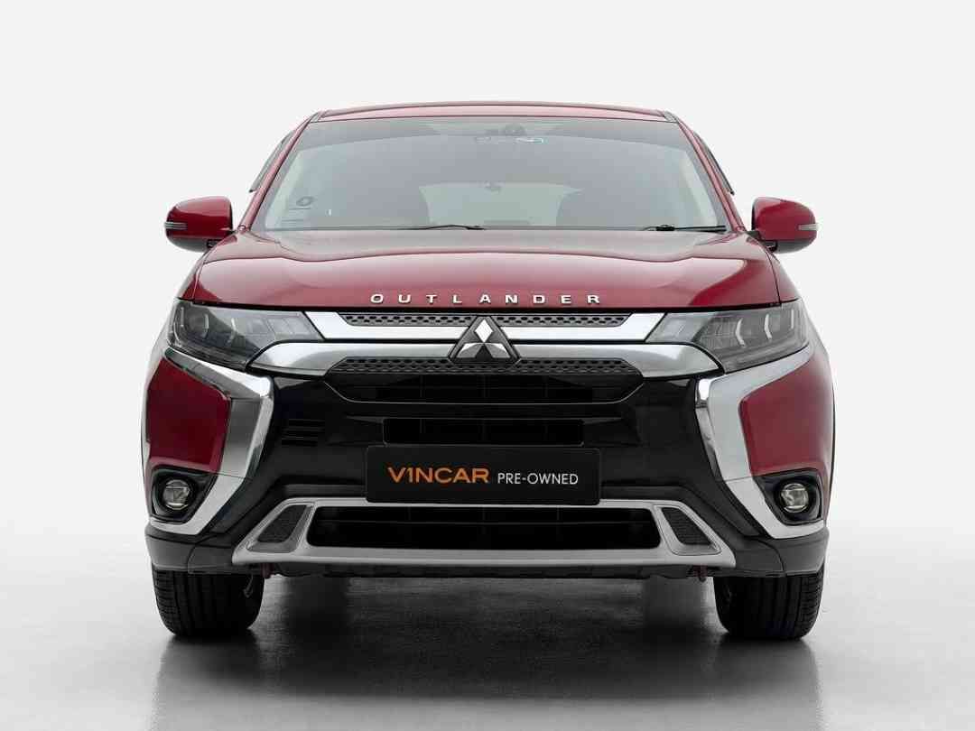 Mitsubishi Outlander 2.0 CVT Classic 7-Seater (A) (Category: Used Cars) located in Singapore. Submitted by vincar_pre-owned (Listing ID 1466140900, Image 1). Description: One of the most popular 7-seater SUVs available in the market! Easy to maintain and parts readily available. Contact us today to arrange a viewing for this unit at the v1ncar pre-owned showroom now! Features: Powered by 4 cylinder 16 valve MIVEC engine producing 147bhp. Accessor